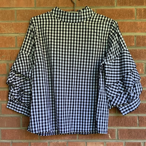 VINTAGE🍓gingham ruffle sleeve top - Picture 1 of 2